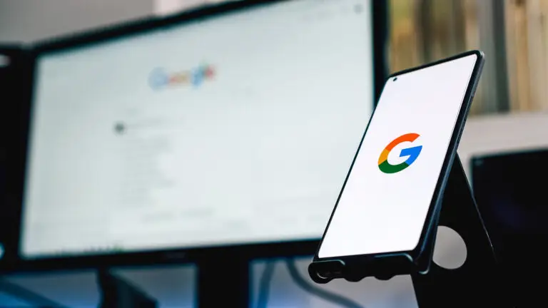 Display Ads vs. Paid Search: What’s the Difference (and Which Should You Use)?